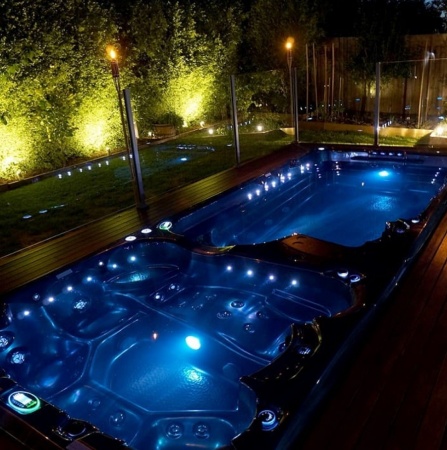 Плавательный спа бассейн Vortex Spas Hydrozone PRO