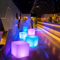 Светильник Куб 50 с питанием от АКБ, RGB Светильник Куб 50 с питанием от АКБ, RGB